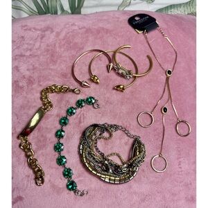 Lot of 7 Bracelets Gold Silver Mixed Metals Green Black Costume Jewelry Fashion